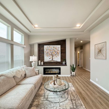 10-288ECameliaSt-LivingRoom