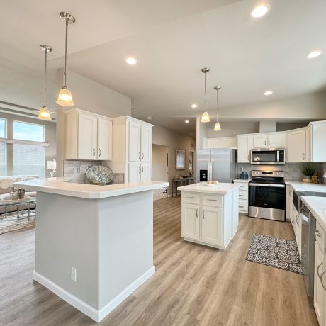 18-288ECameliaSt-Kitchen