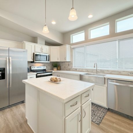 20-288ECameliaSt-Kitchen